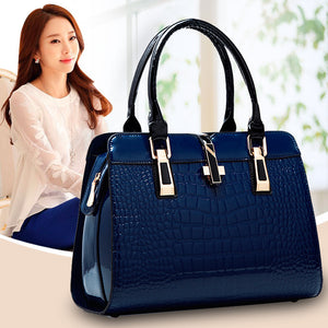 LADIES HANDBAG