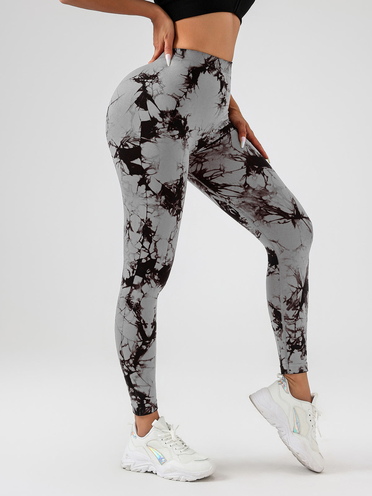 ATHlEISURE & ACTIVEWEAR