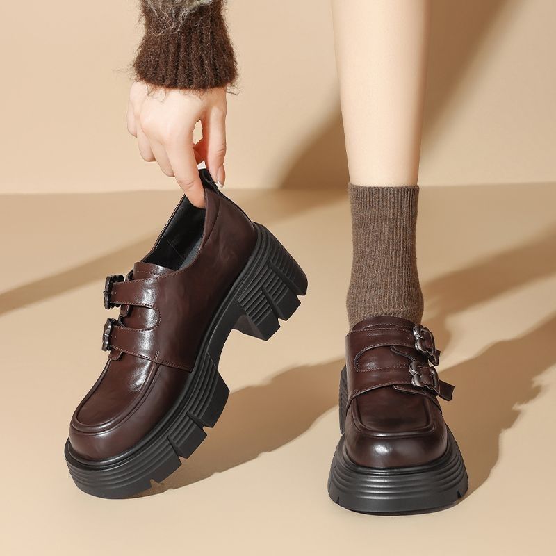 Retro Leather Skirts And Height-increasing Single Shoes